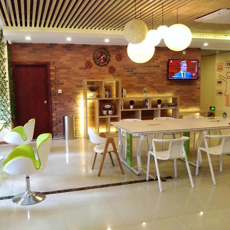 The Olive Tree Capsule Hostel Shenzhen Exterior photo